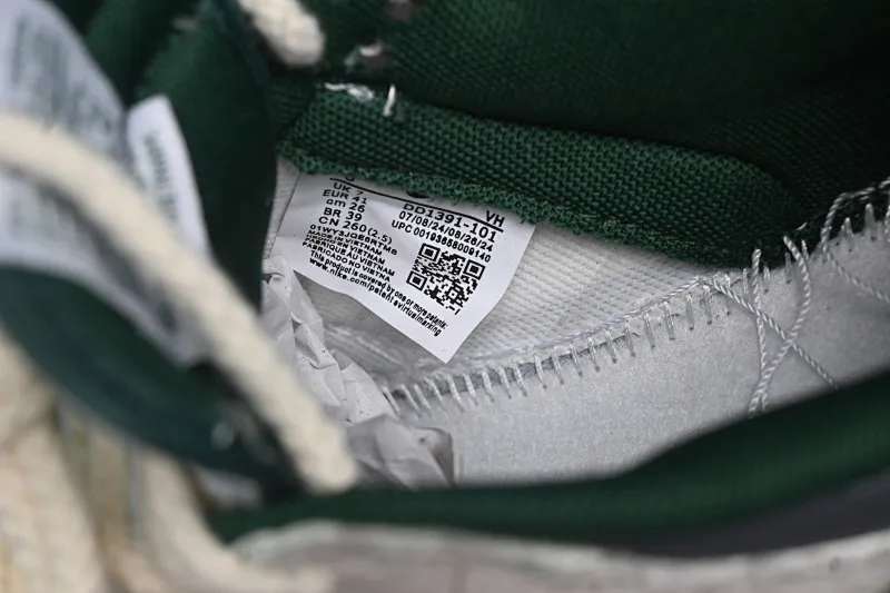 All Categories Nk SB Dunk Series Nk SB Dunk Low Low-top sneakers Nk Dunk Low Retro "Varsity Green" Panda Prank Skyline Speed ​​Chase Low-top casual sneakers DD1391-101